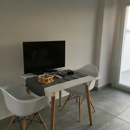 Apartment ζακ ηομε